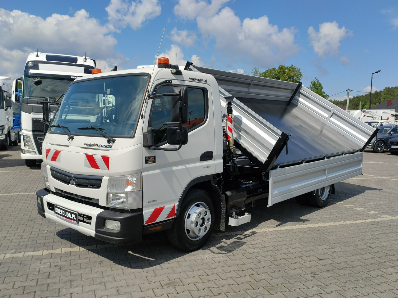 Mitsubishi Canter Fuso 9C18 3.0/180KM HDS FASSI F30 Wywrotka 3-stronna - Caminhão basculante: foto 4 Mitsubishi Canter Fuso 9C18 3.0/180KM HDS FASSI F30 Wywrotka 3-stronna - Caminhão basculante: foto 4