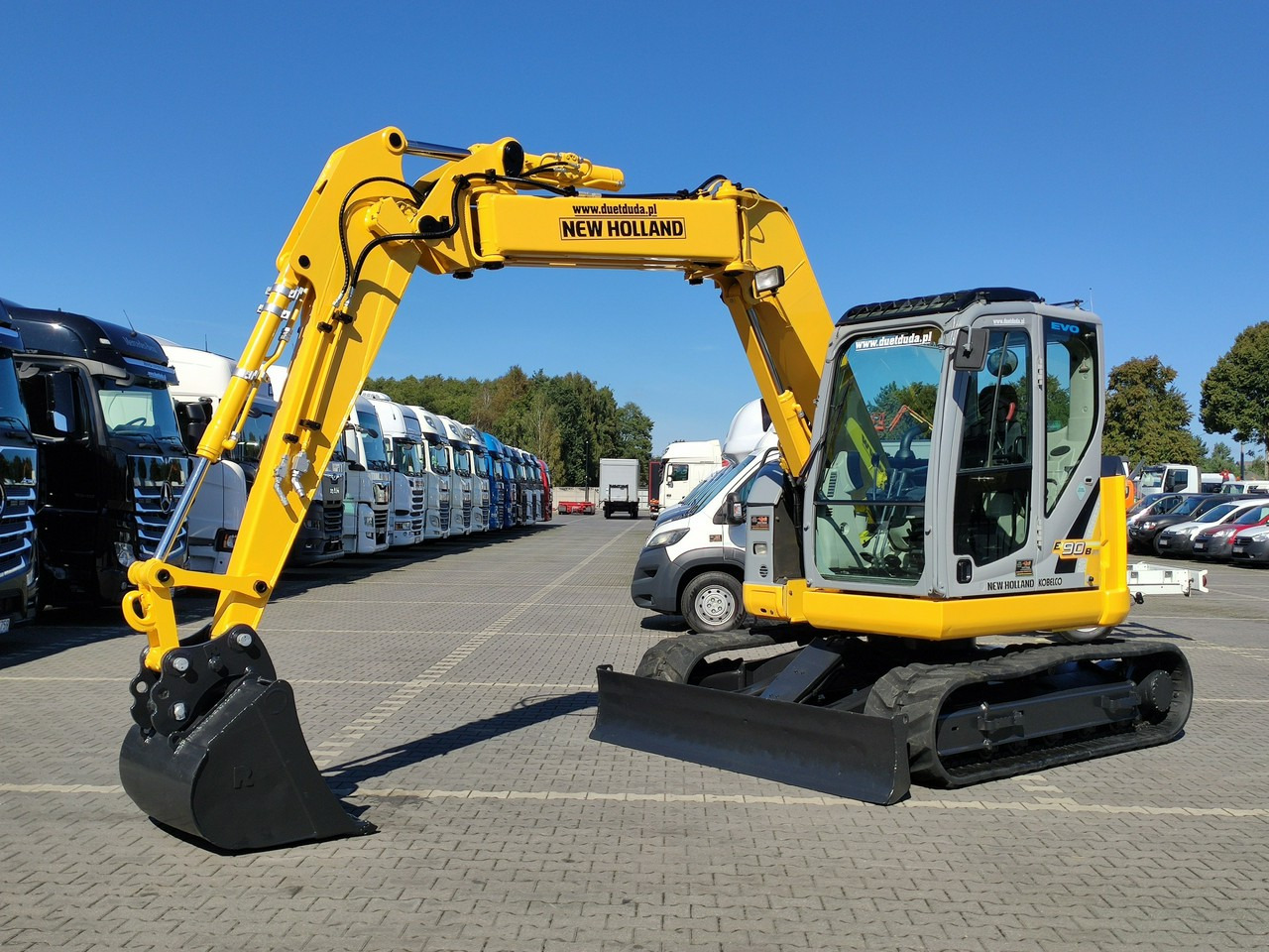 New Holland E90B SR -2 Gąsienicowa 10ton - Mini escavadeira: foto 1 New Holland E90B SR -2 Gąsienicowa 10ton - Mini escavadeira: foto 1