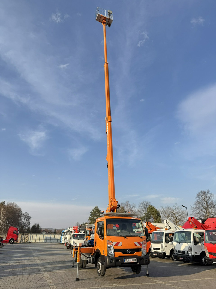 Nissan Cabstar - Caminhão com plataforma aérea: foto 3 Nissan Cabstar - Caminhão com plataforma aérea: foto 3