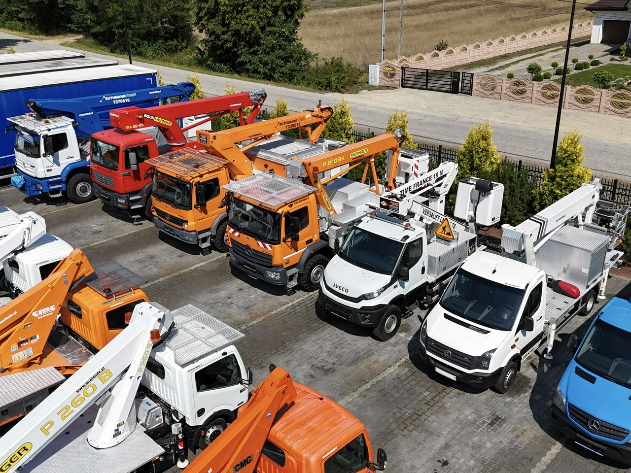 Nissan Zwyżka Podnośnik Koszowy 4X4 CABSTAR MAXITY SPRINTER - Caminhão com plataforma aérea: foto 5 Nissan Zwyżka Podnośnik Koszowy 4X4 CABSTAR MAXITY SPRINTER - Caminhão com plataforma aérea: foto 5