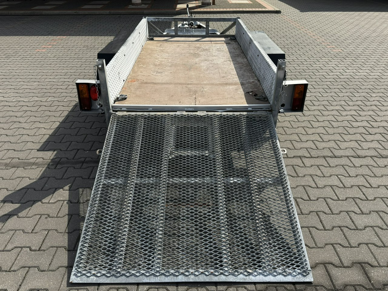 Titan Ciężarowa Pod minikoparkę sprzęt budowlany 2-osiowa Super Stan - Reboque porta máquinas: foto 5 Titan Ciężarowa Pod minikoparkę sprzęt budowlany 2-osiowa Super Stan - Reboque porta máquinas: foto 5