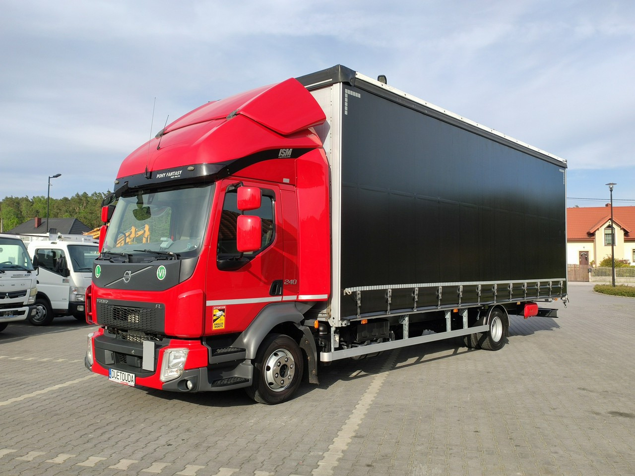 Volvo FL12.240 E6 Firana Tył Drzwi Dach Zsuwany Bogato Wyposażony !!! - Caminhão com lona: foto 4 Volvo FL12.240 E6 Firana Tył Drzwi Dach Zsuwany Bogato Wyposażony !!! - Caminhão com lona: foto 4