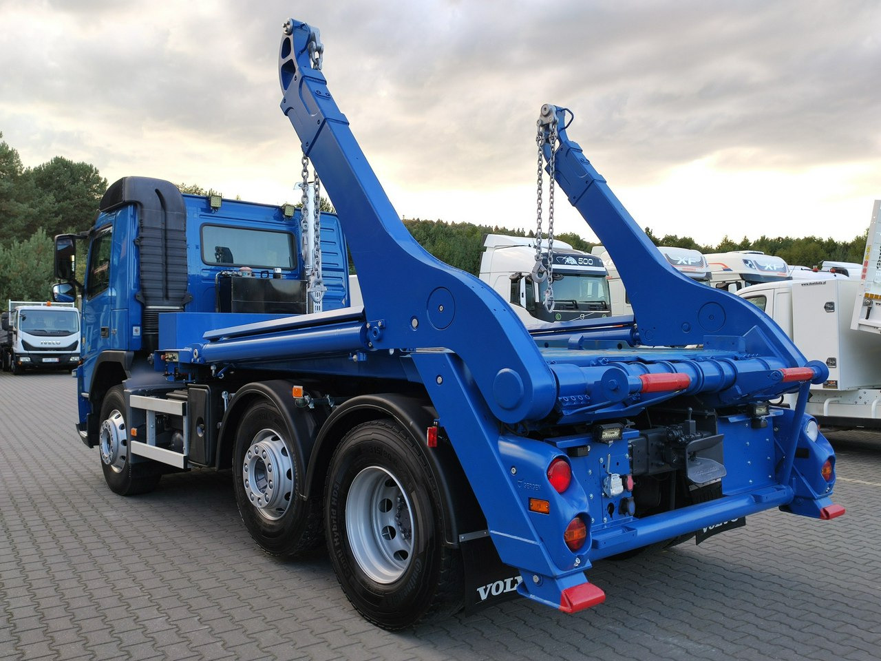 Volvo FM 410 E5 Bramowiec Hakowiec 6x2 Oś Skrętna / Podnoszona Automat - Caminhão multibenne: foto 5 Volvo FM 410 E5 Bramowiec Hakowiec 6x2 Oś Skrętna / Podnoszona Automat - Caminhão multibenne: foto 5