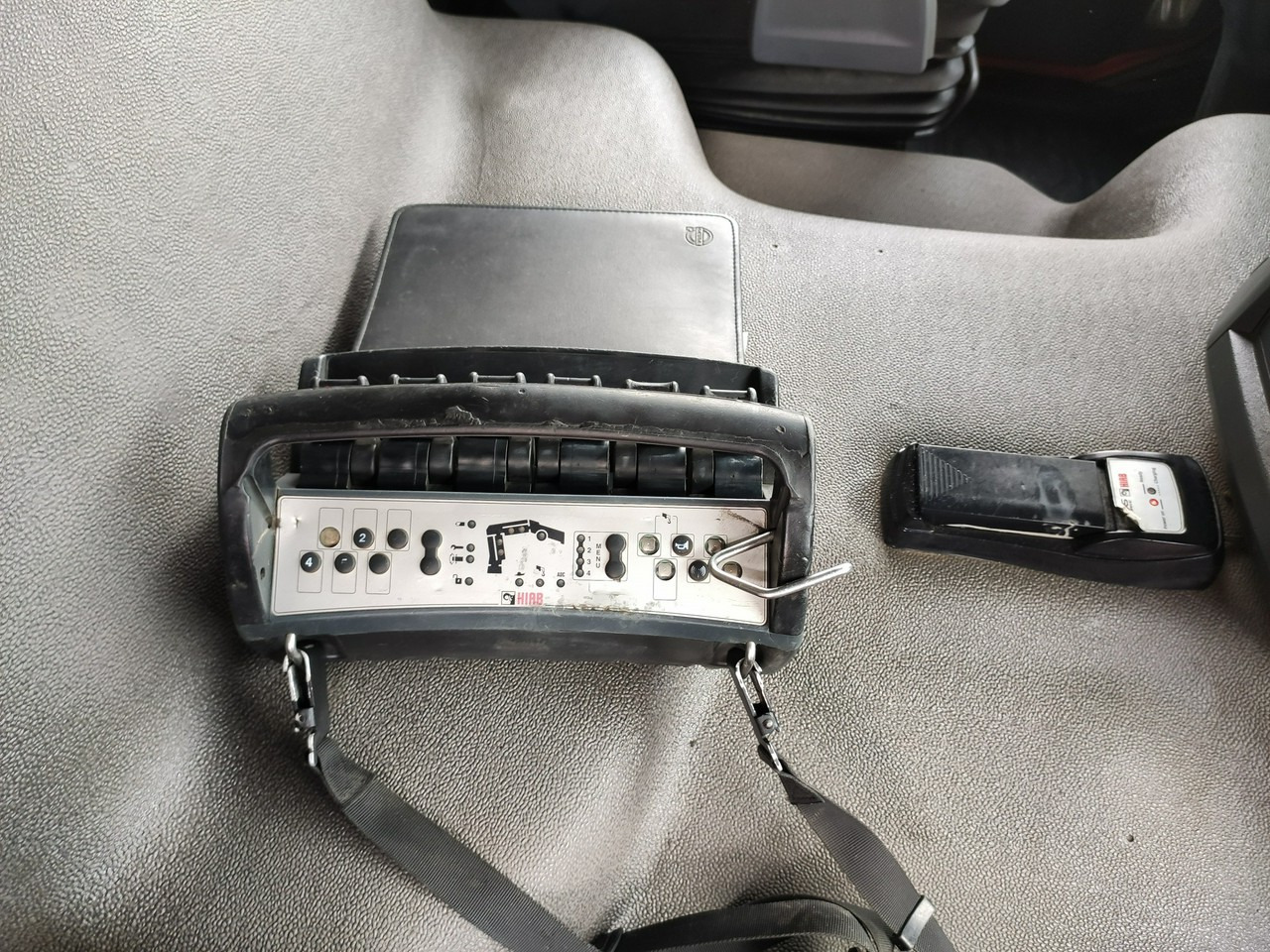 Caminhão basculante, Caminhão grua Volvo FMX 410 6x4 13L HDS Radiowy Hydroburta: foto 38
