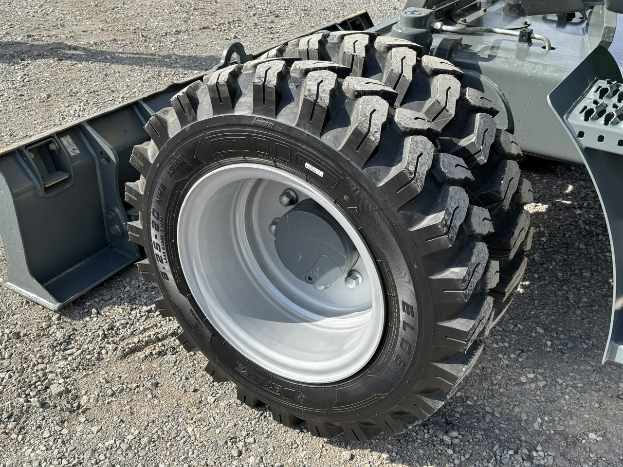 Escavadeira de rodas Wacker Neuson EW100 Pług + Podpory 10 ton Szybkozłącze Klimatyzacja: foto 7 Escavadeira de rodas Wacker Neuson EW100 Pług + Podpory 10 ton Szybkozłącze Klimatyzacja: foto 7