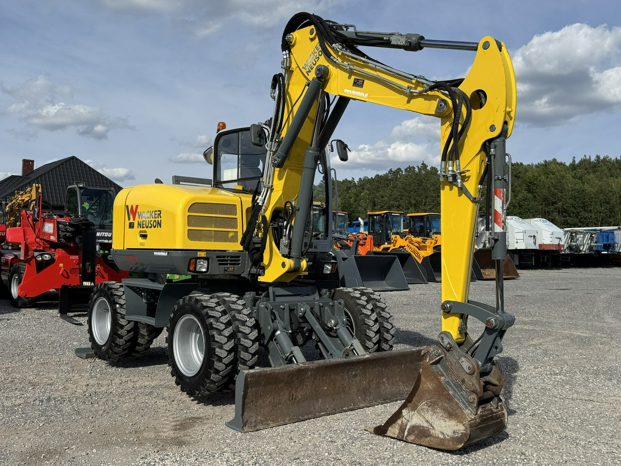 Escavadeira de rodas Wacker Neuson EW100 Pług + Podpory 10 ton Szybkozłącze Klimatyzacja: foto 11 Escavadeira de rodas Wacker Neuson EW100 Pług + Podpory 10 ton Szybkozłącze Klimatyzacja: foto 11