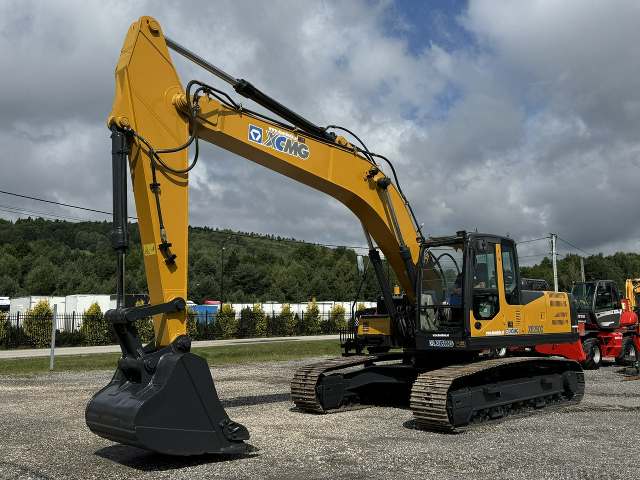 XCMG XE 250C 25ton Bez DPF i Adblue Stan Jak Nowy - Escavadora de rastos: foto 3 XCMG XE 250C 25ton Bez DPF i Adblue Stan Jak Nowy - Escavadora de rastos: foto 3