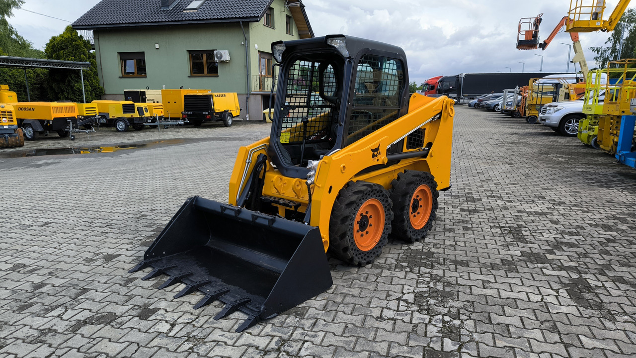 BOBCAT S450 - Mini carregadeira: foto 3 BOBCAT S450 - Mini carregadeira: foto 3