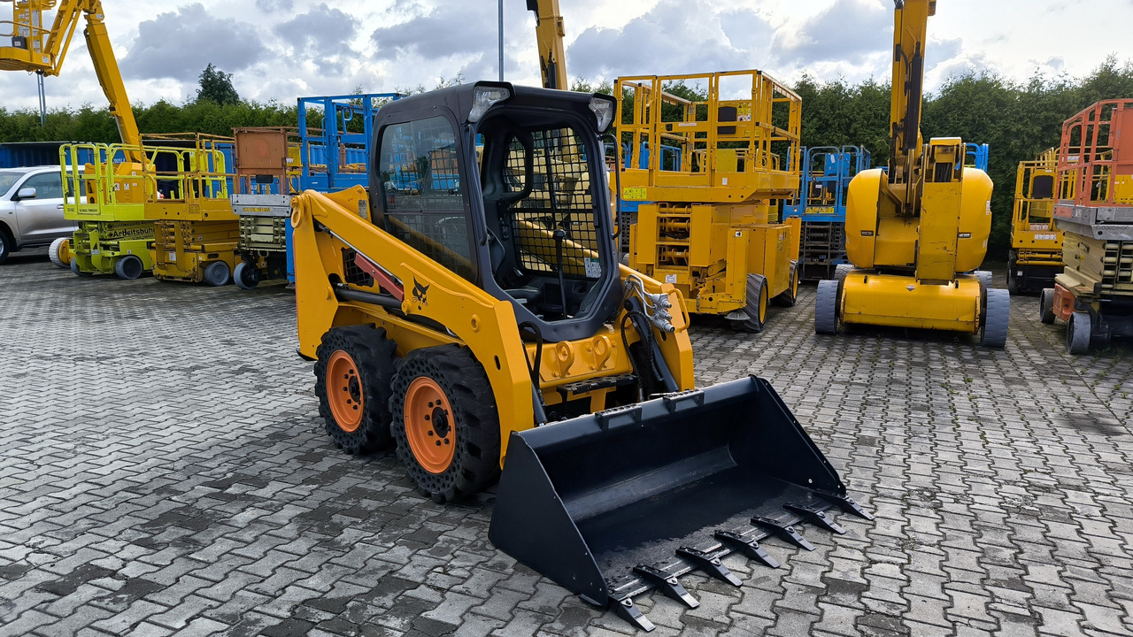 BOBCAT S450 - Mini carregadeira: foto 1 BOBCAT S450 - Mini carregadeira: foto 1