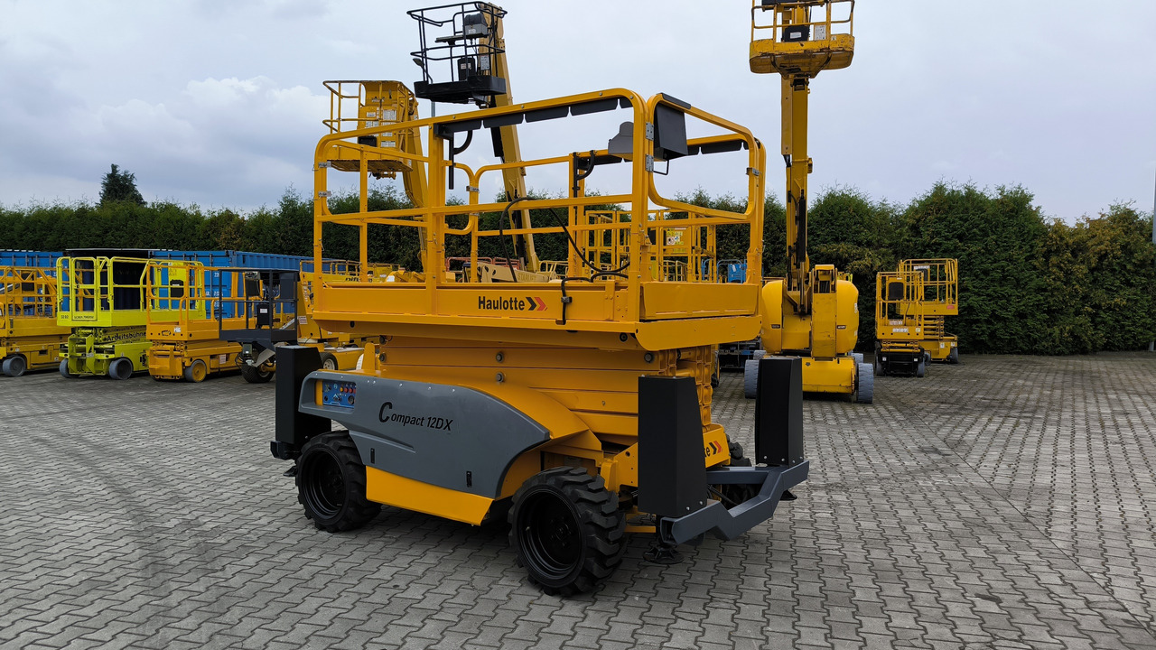 HAULOTTE Compact 12 DX - Plataforma de Tijera/ Plataforma de tesoura: foto 1 HAULOTTE Compact 12 DX - Plataforma de Tijera/ Plataforma de tesoura: foto 1