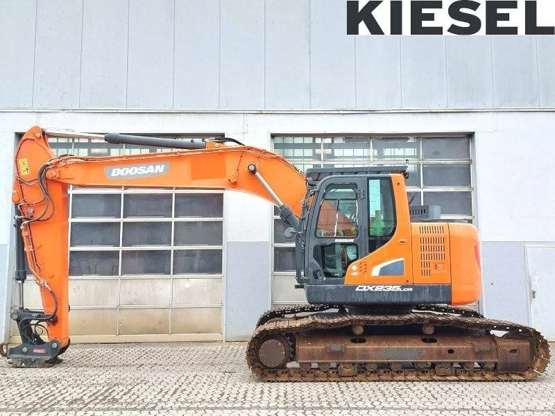 Doosan DX 235 LCR-5 - Escavadora de rastos: foto 1 Doosan DX 235 LCR-5 - Escavadora de rastos: foto 1