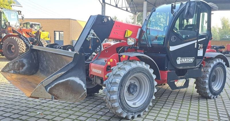 Faresin 7.45 Classic Teleskoplader - Pá carregadora telescópica: foto 2 Faresin 7.45 Classic Teleskoplader - Pá carregadora telescópica: foto 2