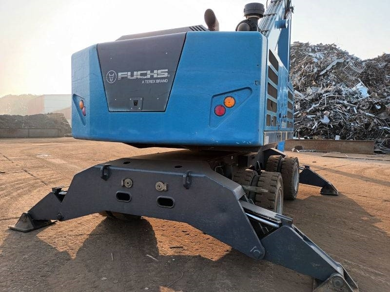 Fuchs MHL 350 F - Manipulador de material: foto 4 Fuchs MHL 350 F - Manipulador de material: foto 4