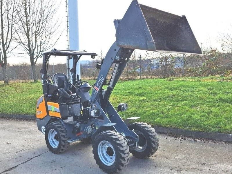 Giant G 2200 E X-Tra Elektro - Mini carregadeira: foto 5 Giant G 2200 E X-Tra Elektro - Mini carregadeira: foto 5