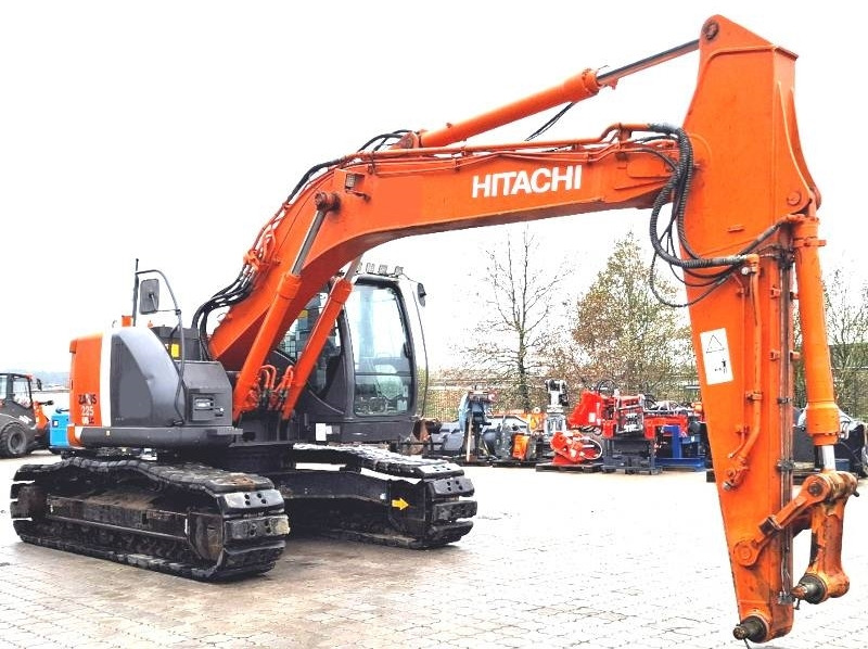 Hitachi ZX 225 USLC-3 - Escavadora de rastos: foto 4 Hitachi ZX 225 USLC-3 - Escavadora de rastos: foto 4