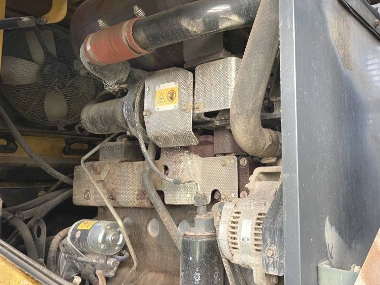 Komatsu WA 200 PT-5 - Carregadeira de rodas: foto 5 Komatsu WA 200 PT-5 - Carregadeira de rodas: foto 5