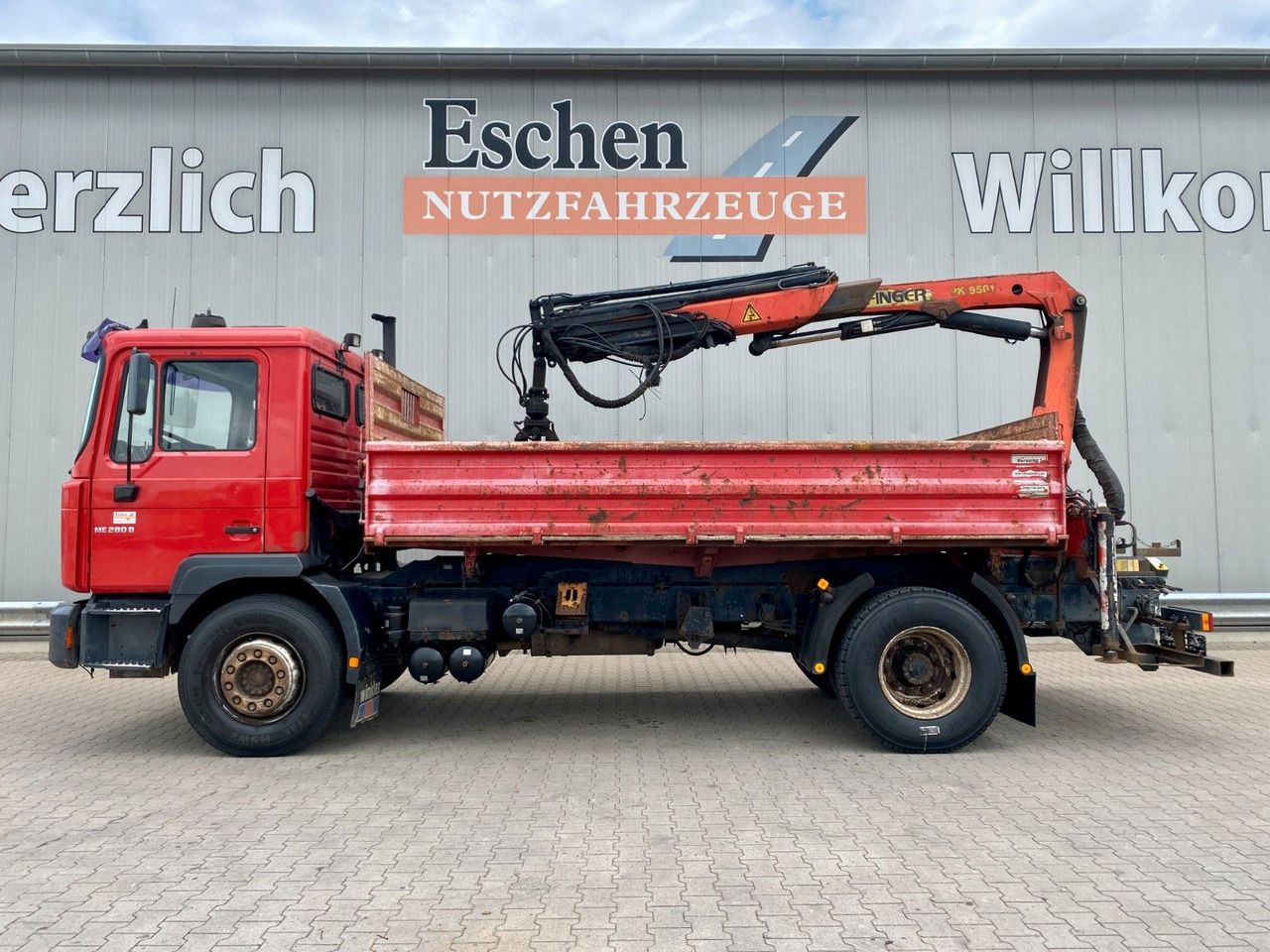 MAN 18.285 MC | Palfinger PK 9501*Blatt*2x AHK+Oel - Caminhão basculante, Caminhão grua: foto 3 MAN 18.285 MC | Palfinger PK 9501*Blatt*2x AHK+Oel - Caminhão basculante, Caminhão grua: foto 3