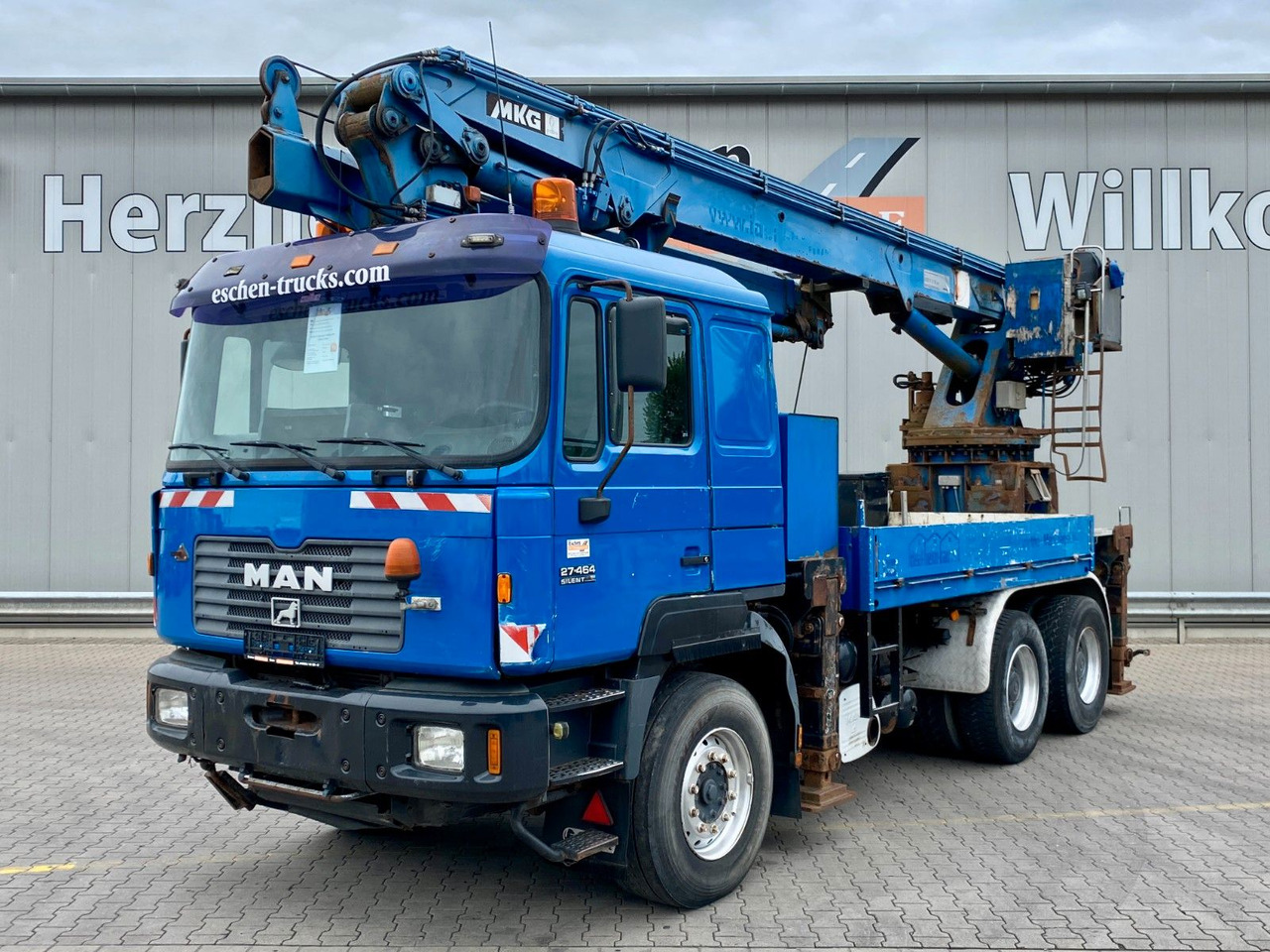 MAN 27.464 6x4 | MKG HMK 350a 2L*FUNK*Retarder*AHK MAN 27.464 6x4 | MKG HMK 350a 2L*FUNK*Retarder*AHK - Caminhão grua: foto 1 MAN 27.464 6x4 | MKG HMK 350a 2L*FUNK*Retarder*AHK MAN 27.464 6x4 | MKG HMK 350a 2L*FUNK*Retarder*AHK - Caminhão grua: foto 1