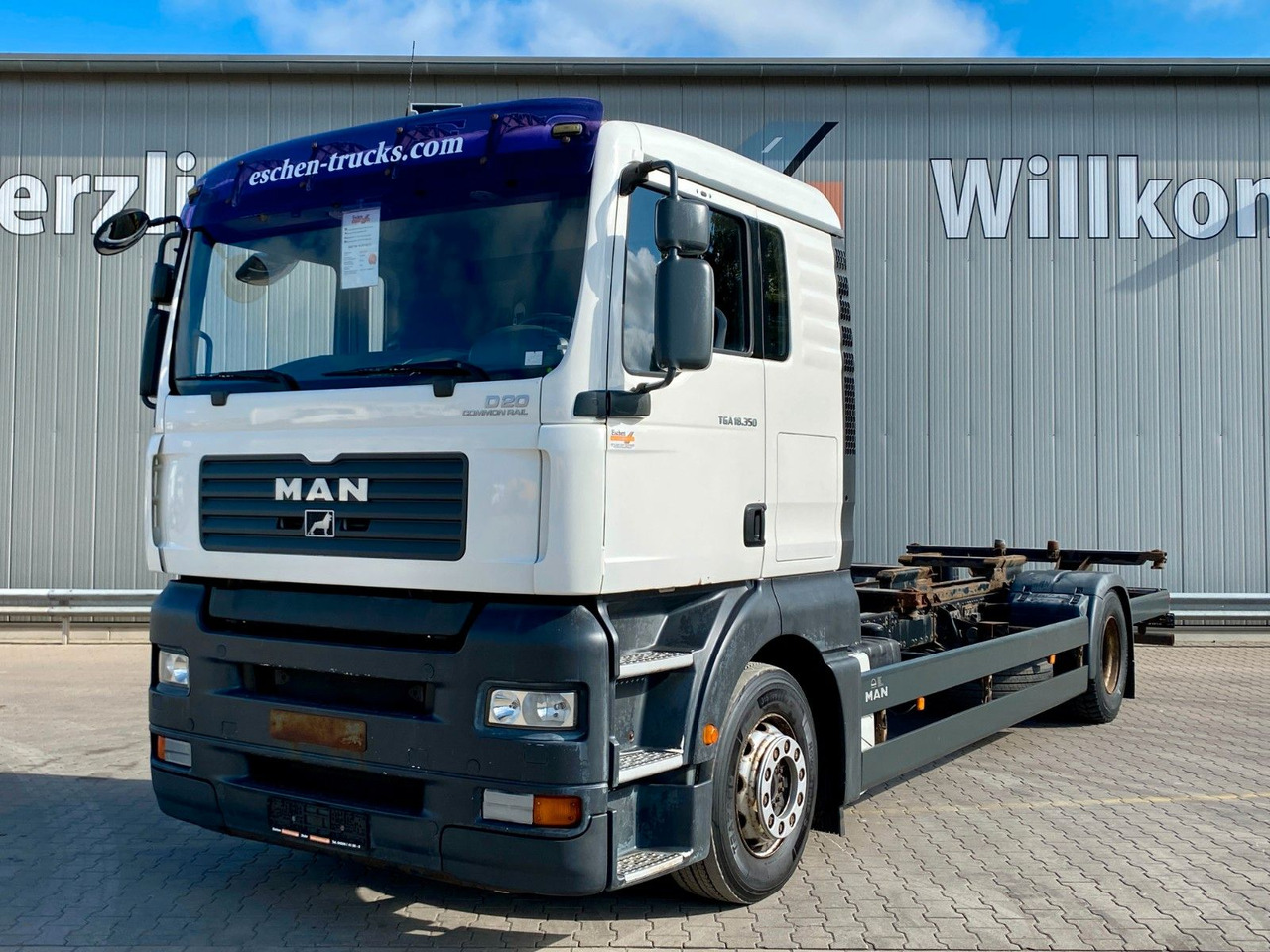 MAN TGA 18.350 LL Fahrschule*Driving school*5 Sitze MAN TGA 18.350 LL Fahrschule*Driving school*5 Sitze - Camião de caixa aberta/ Plataforma: foto 1 MAN TGA 18.350 LL Fahrschule*Driving school*5 Sitze MAN TGA 18.350 LL Fahrschule*Driving school*5 Sitze - Camião de caixa aberta/ Plataforma: foto 1