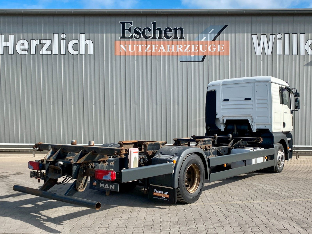 MAN TGA 18.350 LL Fahrschule*Driving school*5 Sitze MAN TGA 18.350 LL Fahrschule*Driving school*5 Sitze - Caminhão transportador de contêineres/ Caixa móvel: foto 5 MAN TGA 18.350 LL Fahrschule*Driving school*5 Sitze MAN TGA 18.350 LL Fahrschule*Driving school*5 Sitze - Caminhão transportador de contêineres/ Caixa móvel: foto 5
