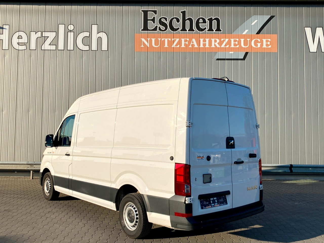 MAN TGE 3.140 | Seitentür*3x Sitze*Navi*Kamera*AC - Furgão: foto 3 MAN TGE 3.140 | Seitentür*3x Sitze*Navi*Kamera*AC - Furgão: foto 3