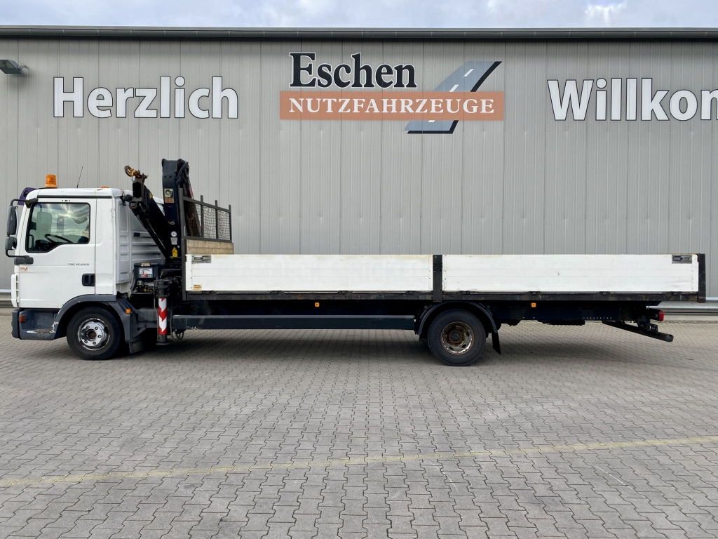 MAN TGL 12.220 4x2 BL / HIAB Faltkran - Camião de caixa aberta/ Plataforma, Caminhão grua: foto 2 MAN TGL 12.220 4x2 BL / HIAB Faltkran - Camião de caixa aberta/ Plataforma, Caminhão grua: foto 2