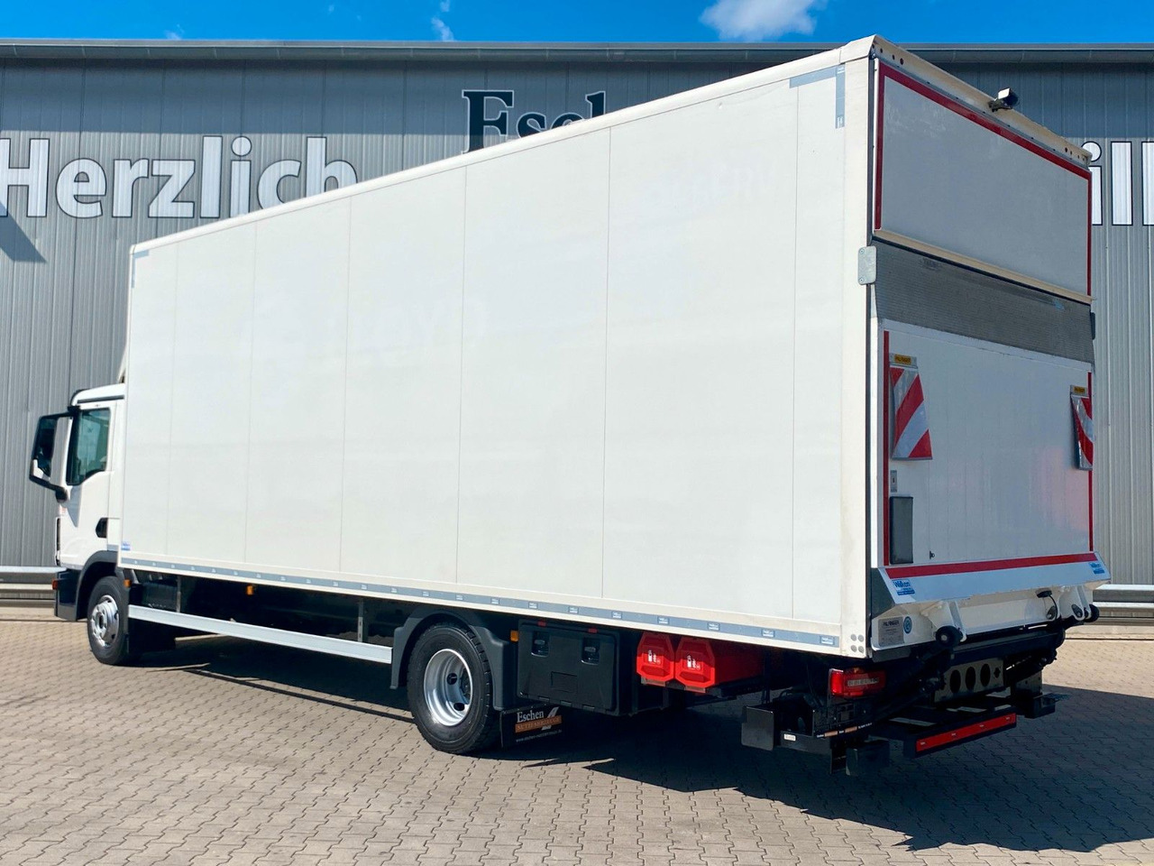 MAN TGL 12.220 Automatik*LBW*HU+BremseNEU*Navi*Kamer - Caminhão furgão: foto 3 MAN TGL 12.220 Automatik*LBW*HU+BremseNEU*Navi*Kamer - Caminhão furgão: foto 3