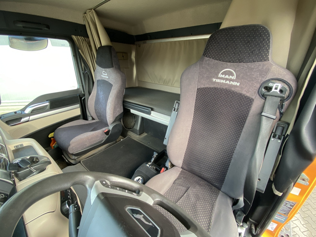 MAN TGS 26.460 6x6 H BL - Caminhão basculante: foto 3 MAN TGS 26.460 6x6 H BL - Caminhão basculante: foto 3