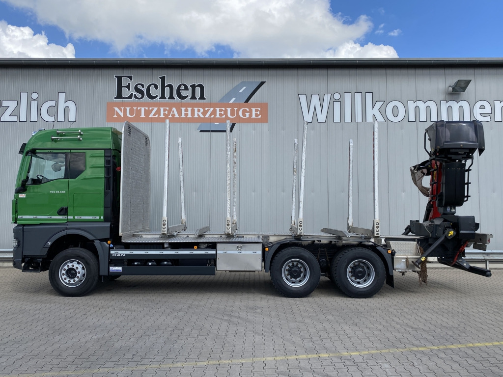MAN TGX 33.580 6x4 BB Kurzholzaufbau / Kran - Caminhão florestal, Caminhão grua: foto 2 MAN TGX 33.580 6x4 BB Kurzholzaufbau / Kran - Caminhão florestal, Caminhão grua: foto 2