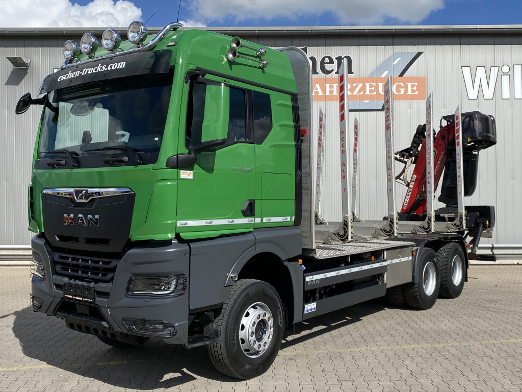 MAN TGX 33.580 6x4 BB Kurzholzaufbau / Kran - Caminhão florestal, Caminhão grua: foto 1 MAN TGX 33.580 6x4 BB Kurzholzaufbau / Kran - Caminhão florestal, Caminhão grua: foto 1