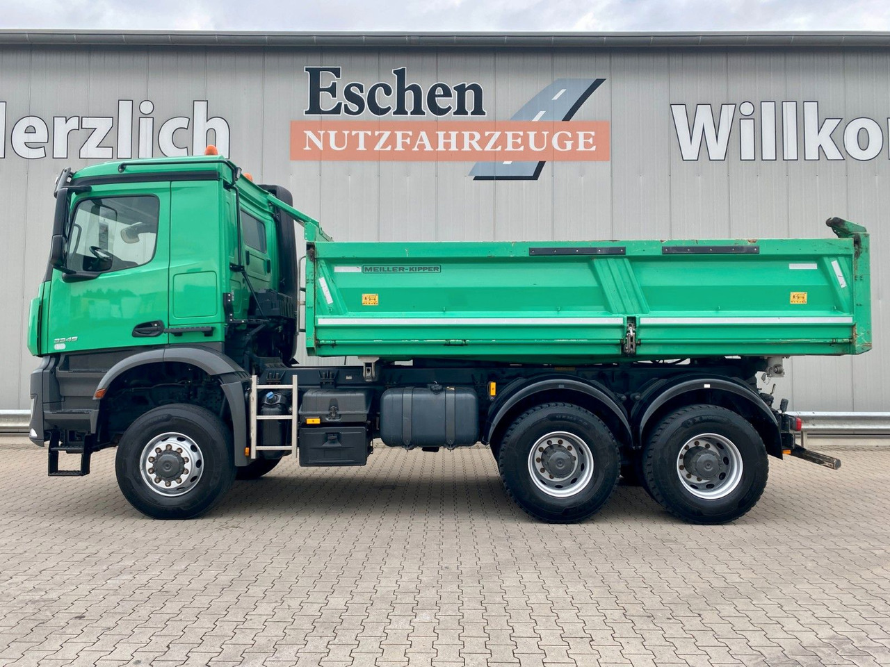 Mercedes-Benz Arocs 3345 6x6 | MEILLER*Bordmatik*Blatt*AHK+Oel - Caminhão basculante: foto 3 Mercedes-Benz Arocs 3345 6x6 | MEILLER*Bordmatik*Blatt*AHK+Oel - Caminhão basculante: foto 3