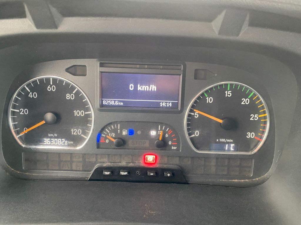Camião de caixa aberta/ Plataforma Mercedes-Benz Axor 1829 LL  6,55m Pritsche*6 Sitze*Klima*AHK: foto 14
