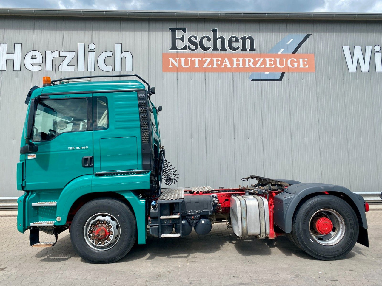 MAN TGS 18.460 4x4 HYDRO|Hydraulik*Navi*ACC*Retarder - Tractor: foto 2 MAN TGS 18.460 4x4 HYDRO|Hydraulik*Navi*ACC*Retarder - Tractor: foto 2