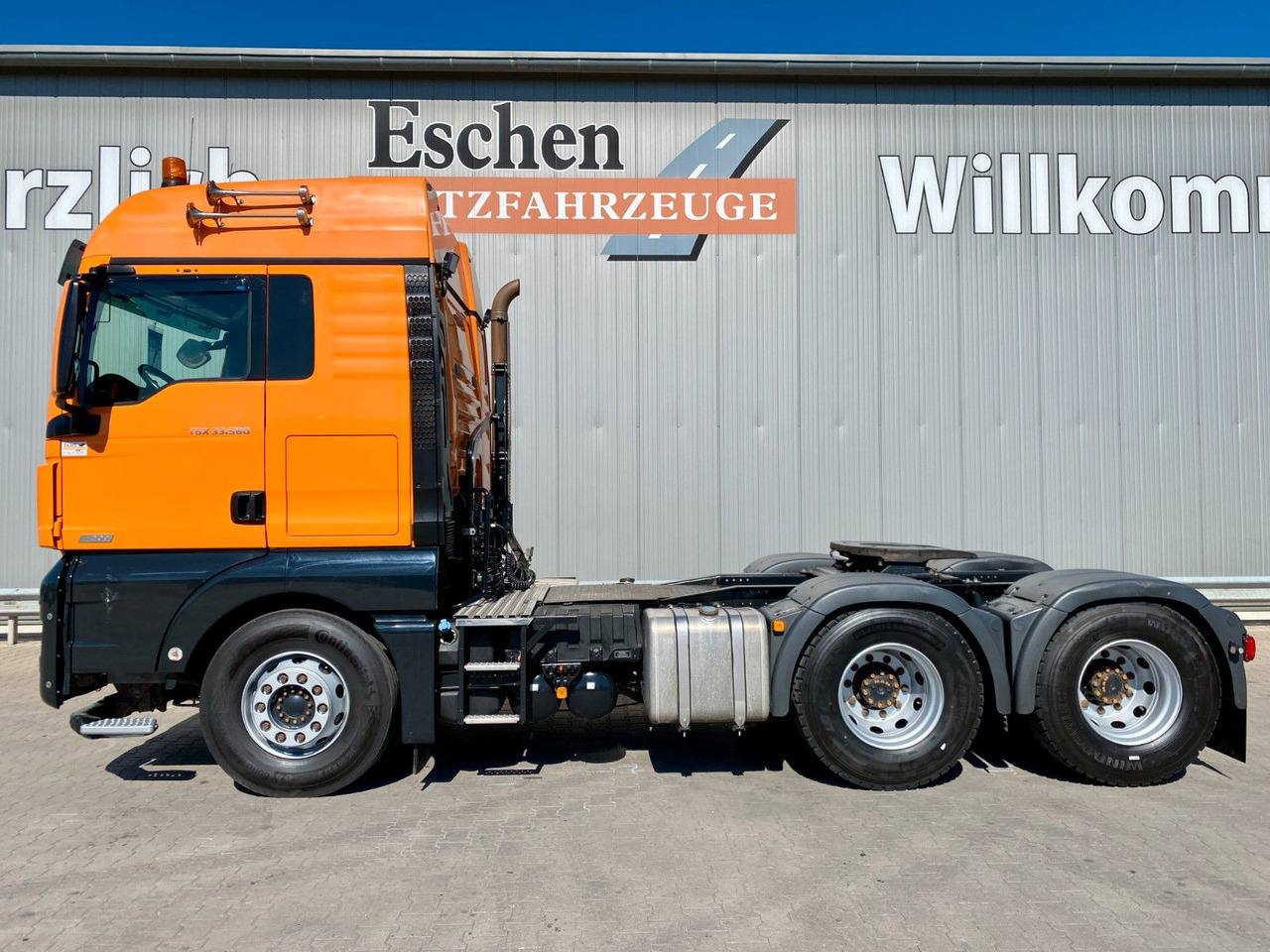 MAN TGX 33.580 6x4 BLS | D38*XLX*Navi*Retarder*ACC - Tractor: foto 2 MAN TGX 33.580 6x4 BLS | D38*XLX*Navi*Retarder*ACC - Tractor: foto 2