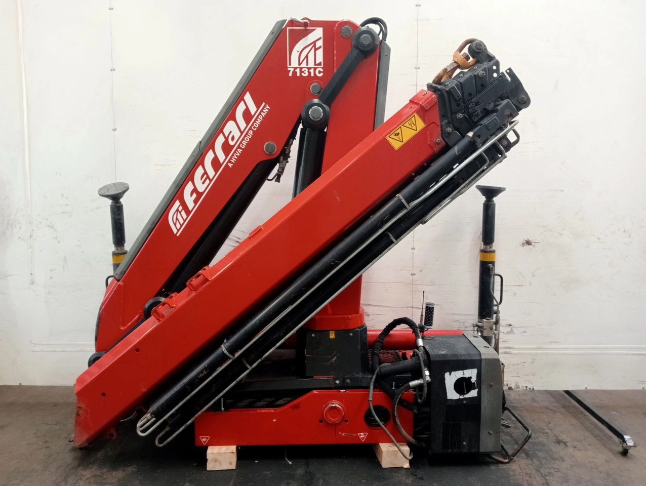 Grúa Ferrari F7131C A5 - Grua para caminhão de Caminhão: foto 2 Grúa Ferrari F7131C A5 - Grua para caminhão de Caminhão: foto 2