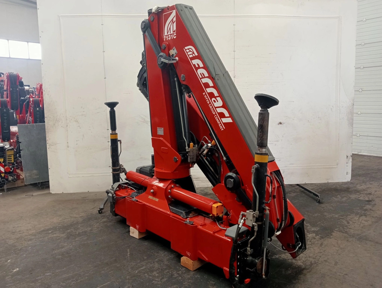 Grúa Ferrari F7131C A5 - Grua para caminhão de Caminhão: foto 1 Grúa Ferrari F7131C A5 - Grua para caminhão de Caminhão: foto 1