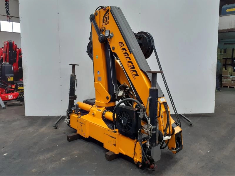 Grúa Ferrari F718 3C A5 - Grua para caminhão de Caminhão: foto 4 Grúa Ferrari F718 3C A5 - Grua para caminhão de Caminhão: foto 4