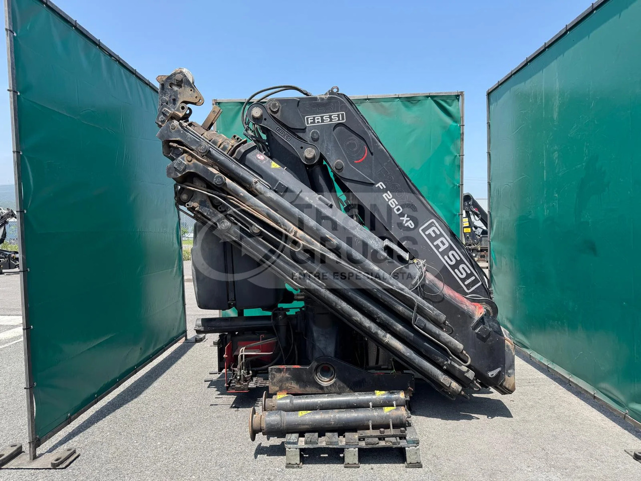 Grúa hidráulica Fassi F260BXP.28 - Grua para caminhão: foto 1 Grúa hidráulica Fassi F260BXP.28 - Grua para caminhão: foto 1