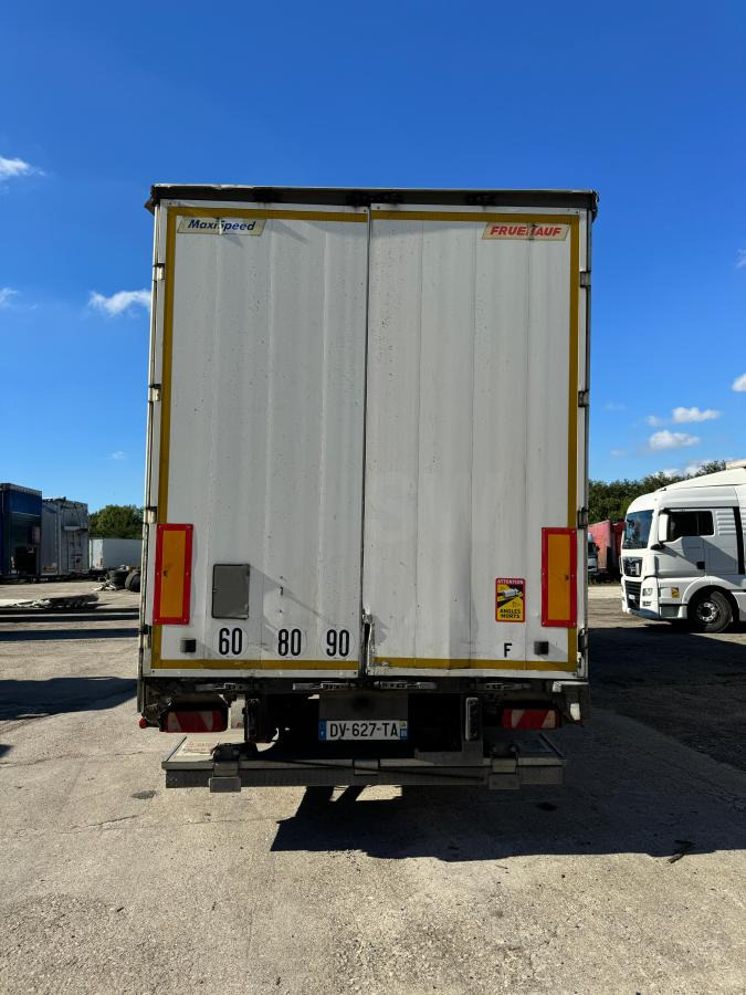 Fruehauf - Semi-reboque de lona: foto 3 Fruehauf - Semi-reboque de lona: foto 3