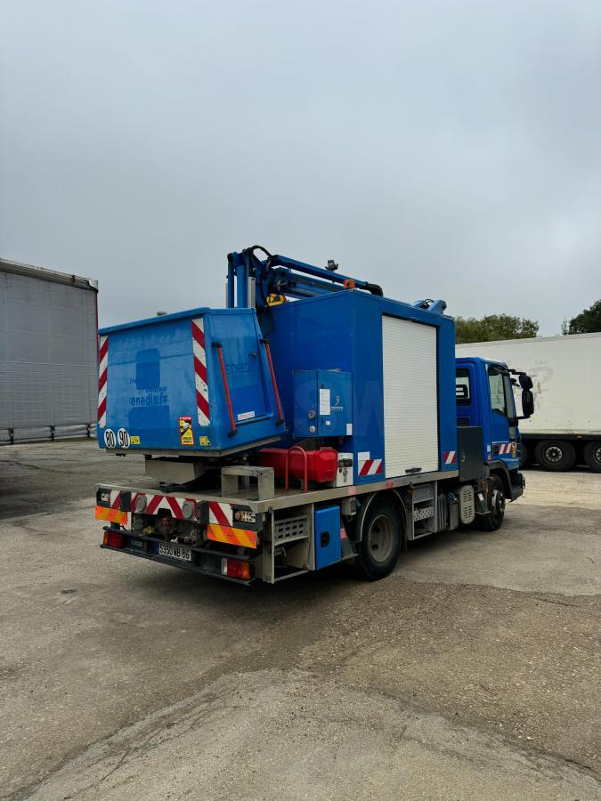 Iveco Eurocargo 100E19 - Caminhão com plataforma aérea: foto 5 Iveco Eurocargo 100E19 - Caminhão com plataforma aérea: foto 5