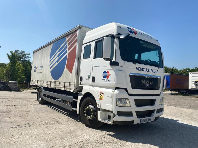 MAN TGX 18.360 - Caminhão com lona: foto 4 MAN TGX 18.360 - Caminhão com lona: foto 4