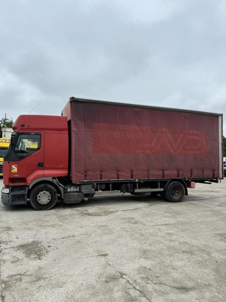 Renault Premium - Caminhão com lona: foto 5 Renault Premium - Caminhão com lona: foto 5