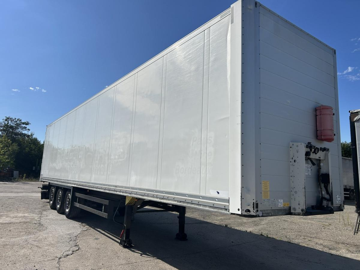 Schmitz Cargobull - Semireboque isotérmico: foto 1 Schmitz Cargobull - Semireboque isotérmico: foto 1