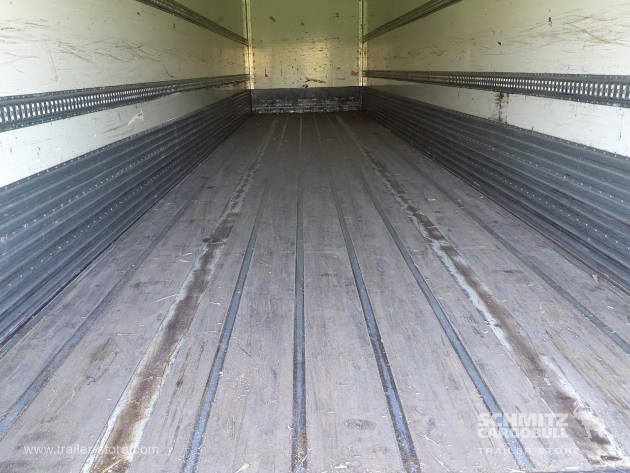 FRUEHAUF Dryfreight Standard Roller shutter door - Semireboque furgão: foto 3 FRUEHAUF Dryfreight Standard Roller shutter door - Semireboque furgão: foto 3