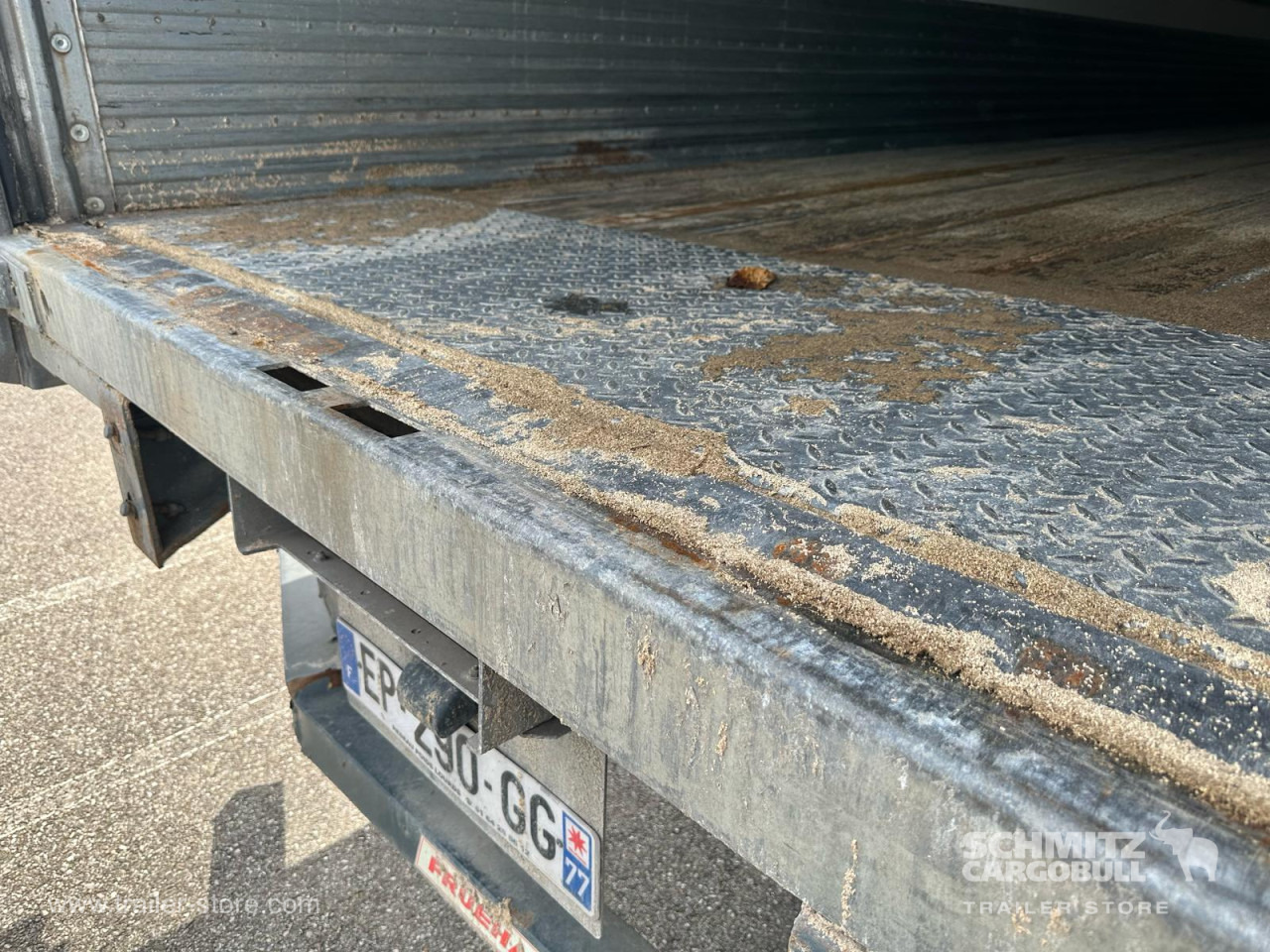 FRUEHAUF Dryfreight Standard Roller shutter door - Semireboque furgão: foto 4 FRUEHAUF Dryfreight Standard Roller shutter door - Semireboque furgão: foto 4