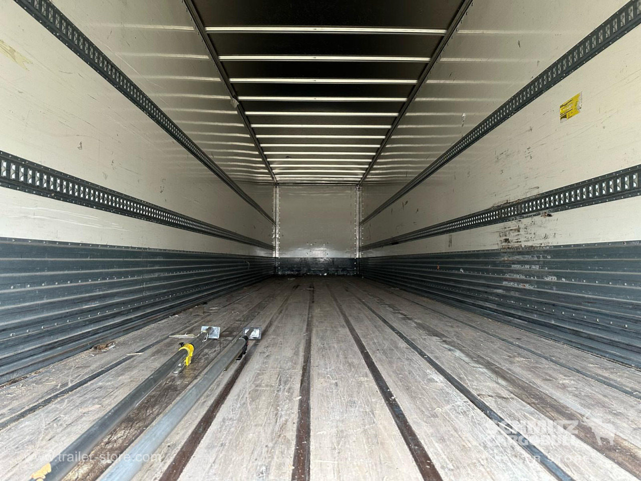 Semireboque furgão FRUEHAUF Dryfreight Standard Roller shutter door: foto 6 Semireboque furgão FRUEHAUF Dryfreight Standard Roller shutter door: foto 6