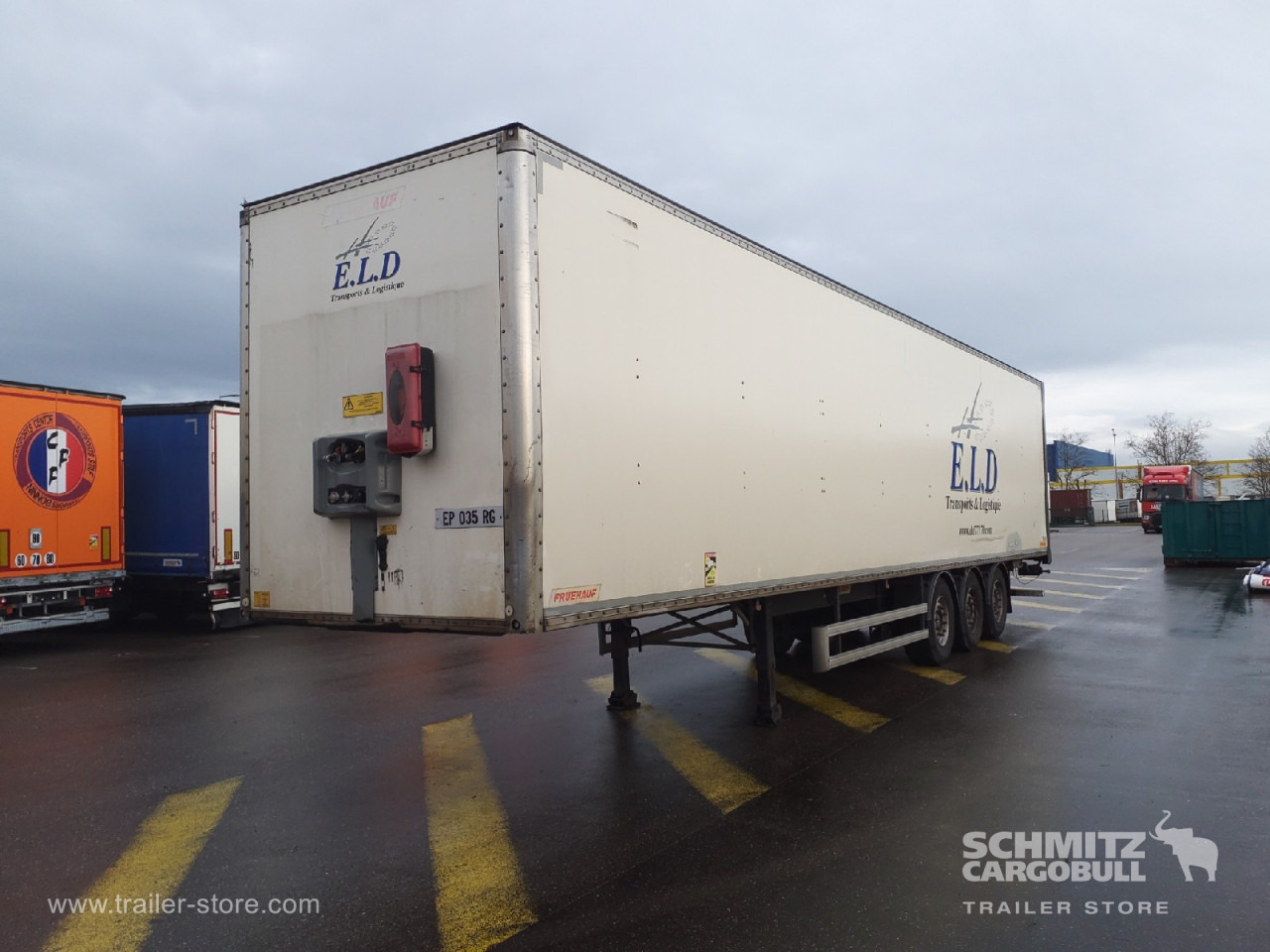 FRUEHAUF Dryfreight Standard Roller shutter door - Semireboque furgão: foto 4 FRUEHAUF Dryfreight Standard Roller shutter door - Semireboque furgão: foto 4