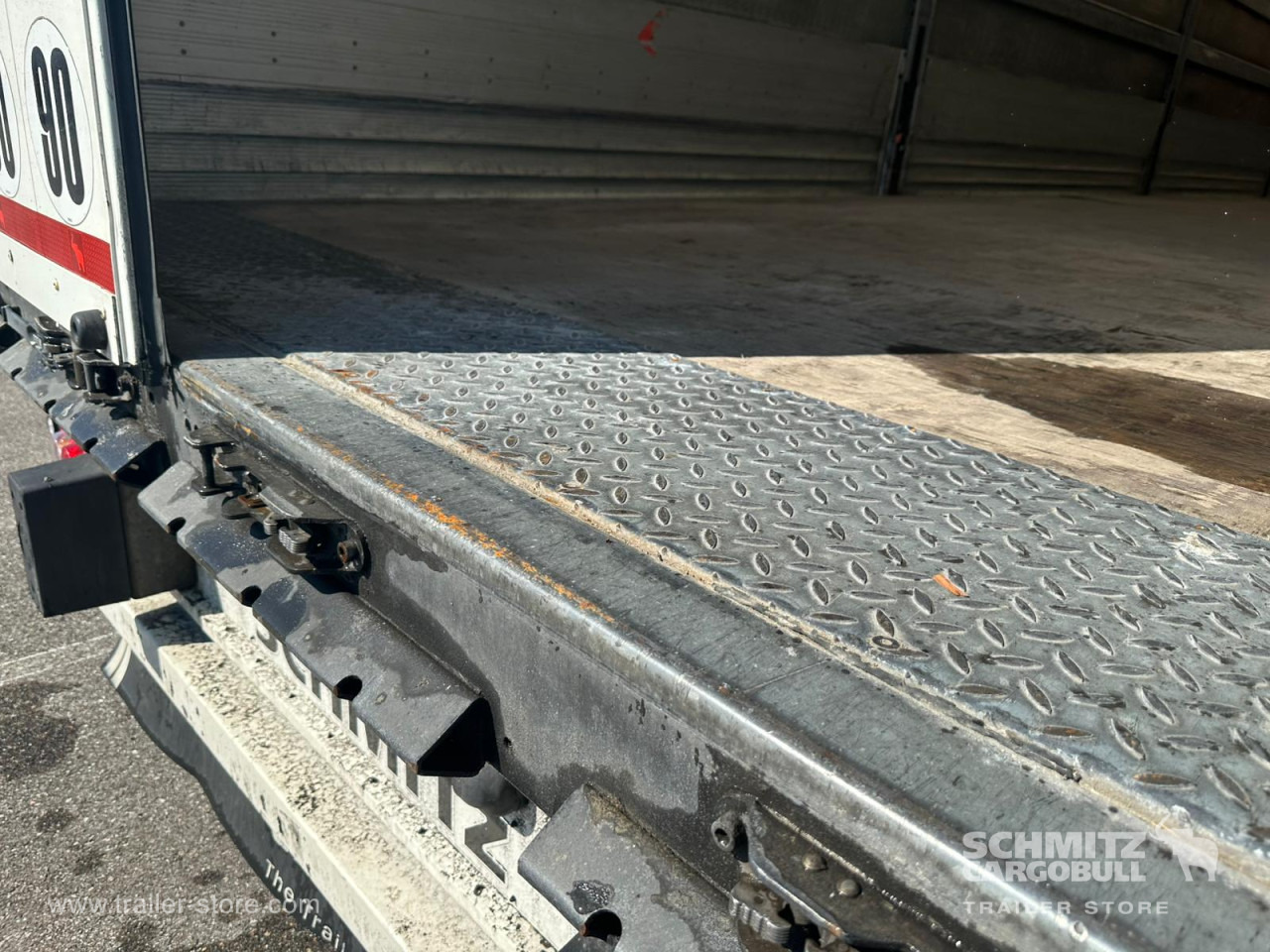 SCHMITZ Curtainsider Dropside - Semi-reboque de lona: foto 5 SCHMITZ Curtainsider Dropside - Semi-reboque de lona: foto 5