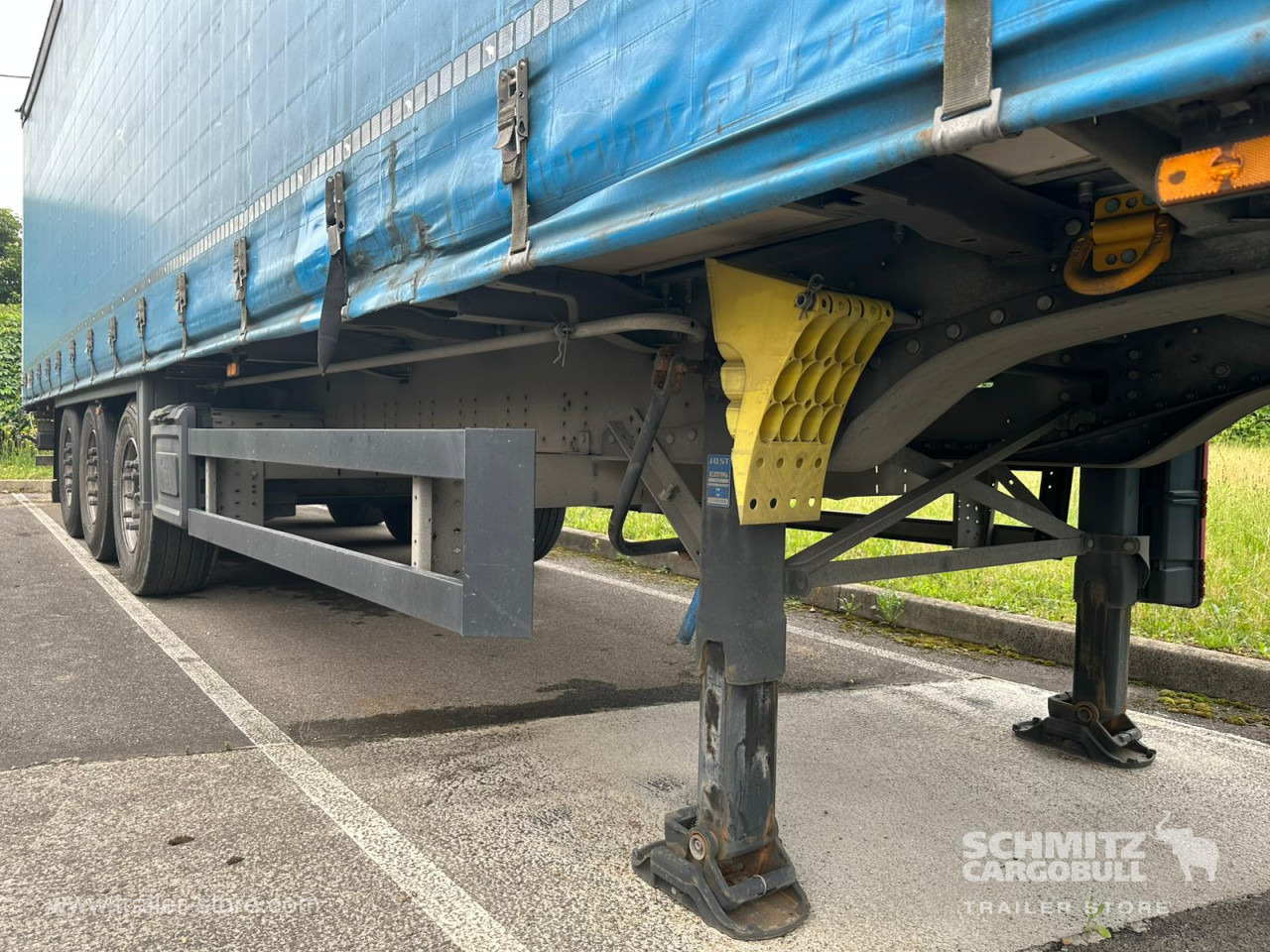 SCHMITZ Curtainsider Standard - Semi-reboque de lona: foto 3 SCHMITZ Curtainsider Standard - Semi-reboque de lona: foto 3