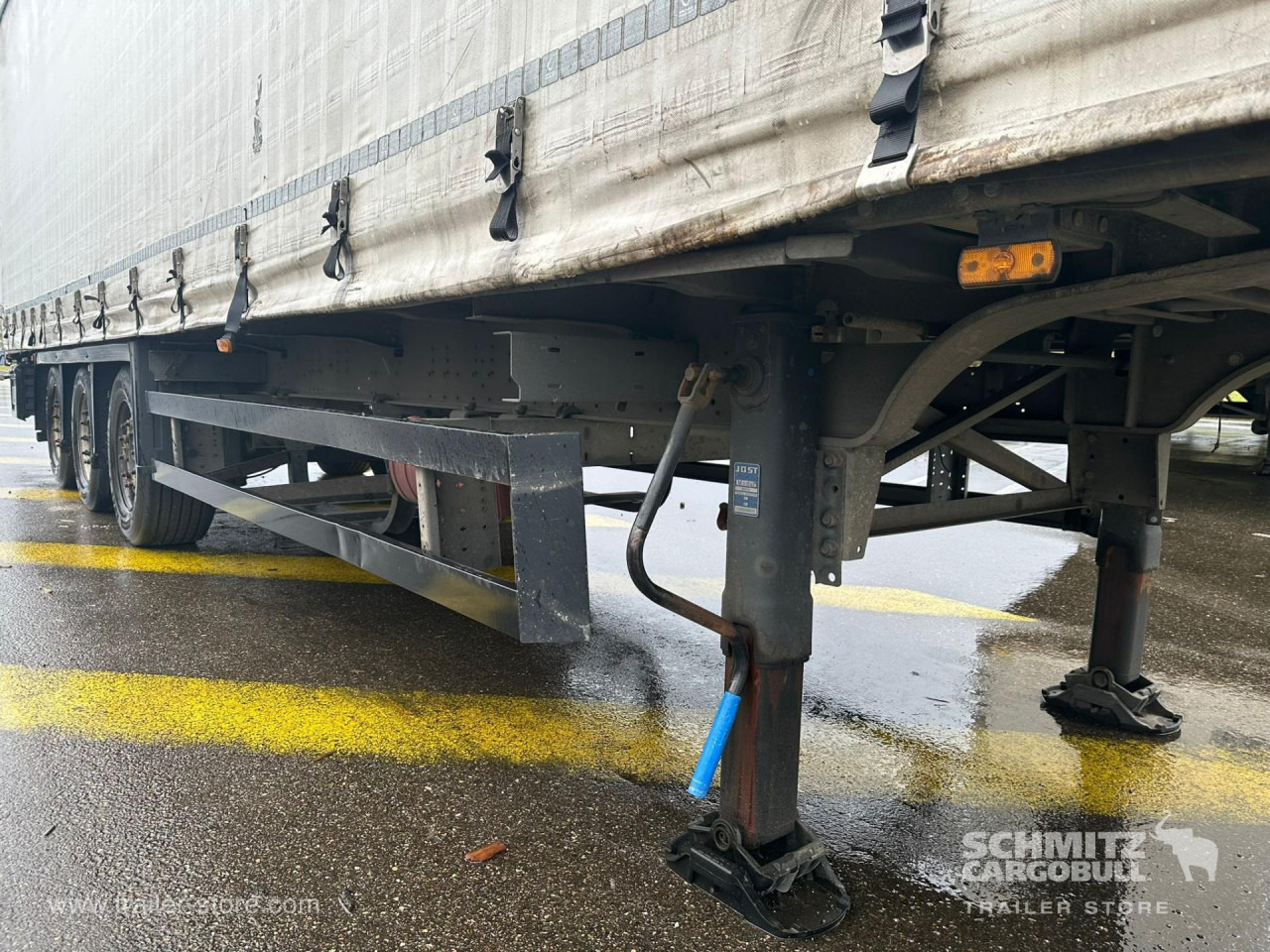 SCHMITZ Curtainsider Standard - Semi-reboque de lona: foto 4 SCHMITZ Curtainsider Standard - Semi-reboque de lona: foto 4
